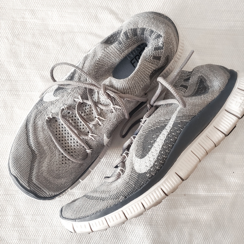 Nike free fly knit